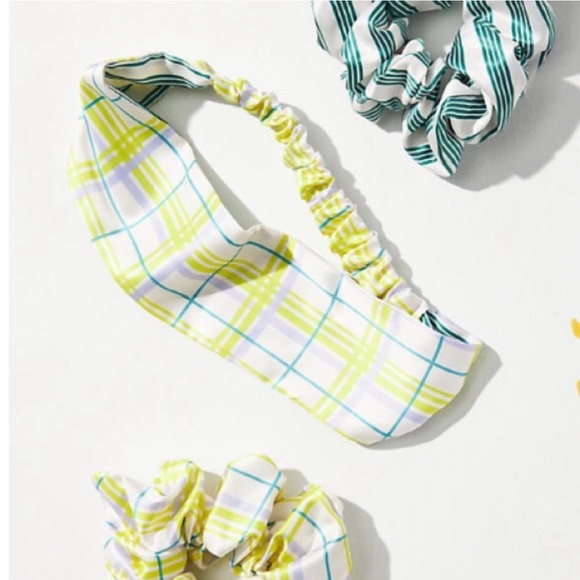 Anthropologie Printed Headband & Scrunchies Set - Picture 2 of 4